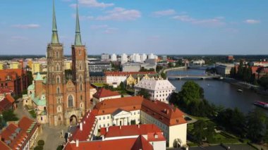 Avrupa 'nın güzel kenti Antik mimari Uçuşu Wroclaw Polonya' dan insansız hava aracı ile vuruldu