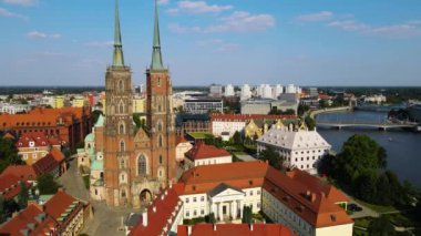 Avrupa 'nın güzel kenti Antik mimari Uçuşu Wroclaw Polonya' dan insansız hava aracı ile vuruldu