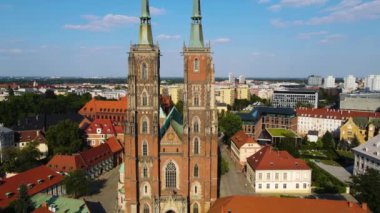 Avrupa 'nın güzel kenti Antik mimari Uçuşu Wroclaw Polonya' dan insansız hava aracı ile vuruldu
