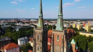 Avrupa 'nın güzel kenti Antik mimari Uçuşu Wroclaw Polonya' dan insansız hava aracı ile vuruldu