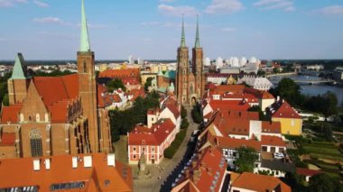 Avrupa 'nın güzel kenti Antik mimari Uçuşu Wroclaw Polonya' dan insansız hava aracı ile vuruldu