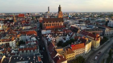 Avrupa 'nın güzel kenti Antik mimari Uçuşu Wroclaw Polonya' dan insansız hava aracı ile vuruldu