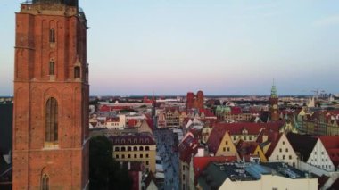 Avrupa 'nın güzel kenti Antik mimari Uçuşu Wroclaw Polonya' dan insansız hava aracı ile vuruldu