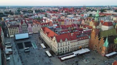 Avrupa 'nın güzel kenti Antik mimari Uçuşu Wroclaw Polonya' dan insansız hava aracı ile vuruldu