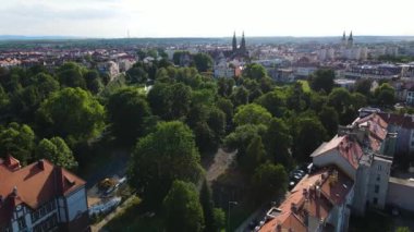 Legnica, Polonya Antik Polonya şehrinin ortaçağ mimarisi, Avrupa 'nın sokak tapınağı altyapısı boyunca evleri