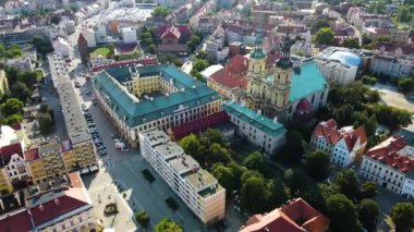 Legnica, Polonya Antik Polonya şehrinin ortaçağ mimarisi, Avrupa 'nın sokak tapınağı altyapısı boyunca evleri