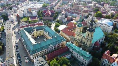 Legnica, Polonya Antik Polonya şehrinin ortaçağ mimarisi, Avrupa 'nın sokak tapınağı altyapısı boyunca evleri