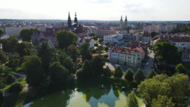 Legnica, Polonya Antik Polonya şehrinin ortaçağ mimarisi, Avrupa 'nın sokak tapınağı altyapısı boyunca evleri