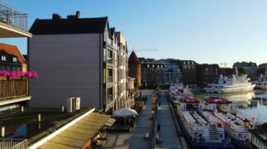 Gdansk Drone 'un şehir mimari kanalı nehir seti tarihi merkezi Avrupa 2 Ağustos 2024 Gdansk Polonya