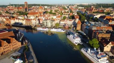 Gdansk Drone, Avrupa şehir mimari merkezi Polonya 'nın hava görüntüsü