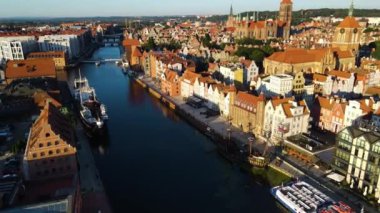 Gdansk Drone, Avrupa şehir mimari merkezi Polonya 'nın hava görüntüsü