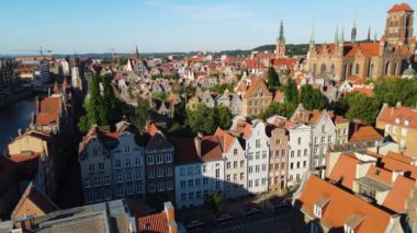 Gdansk Drone, Avrupa şehir mimari merkezi Polonya 'nın hava görüntüsü