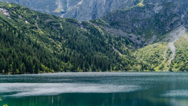 Dağ gölü zirvesi Morskie Oko Zakopane Polonya manzarası
