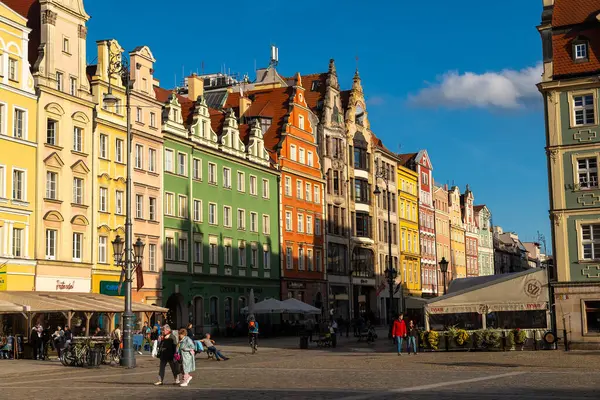 15 Ekim 2023 'te Eski Kasaba' nın manzarası. Wroclaw Polonya