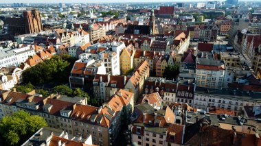 Şehre modern dilek geliştirme mimarisinin zirvesinden bak Avrupa Wroclaw Polonya