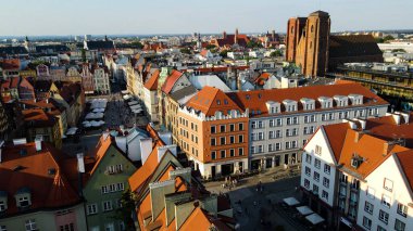 Şehre modern dilek geliştirme mimarisinin zirvesinden bak Avrupa Wroclaw Polonya