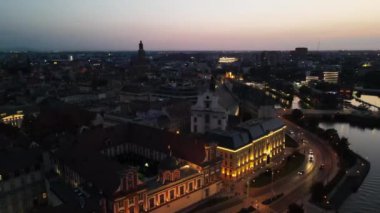 Wroclaw Polonya 'da Mimari Şehir Sokak Işıklandırma Gecesi İHA' dan gece görüşü