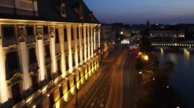 Wroclaw Polonya 'da Mimari Şehir Sokak Işıklandırma Gecesi İHA' dan gece görüşü