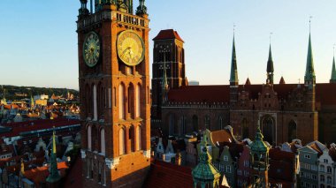 şehir Avrupai antik mimari liman kenti hava fotoğrafçısı Gdansk Poland