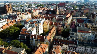 Şehre modern dilek geliştirme mimarisinin zirvesinden bak Avrupa Wroclaw Polonya