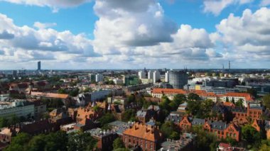 Wroclaw Drone uçuşu modern Avrupa Polonya mimarisi üzerine