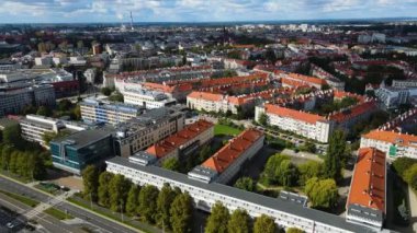 Wroclaw Drone uçuşu modern Avrupa Polonya mimarisi üzerine