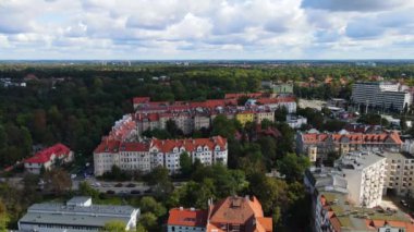 Wroclaw Drone uçuşu modern Avrupa Polonya mimarisi üzerine