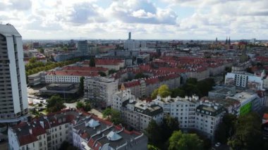 Wroclaw Drone uçuşu modern Avrupa Polonya mimarisi üzerine