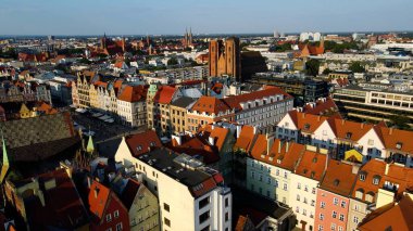 Şehre modern dilek geliştirme mimarisinin zirvesinden bak Avrupa Wroclaw Polonya
