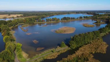 Balıkçılık göl manzaralı Nowe Grodzisko Peyzaj Parkı Polonya