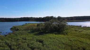 Balıkçılık göl manzaralı Nowe Grodzisko Peyzaj Parkı Polonya