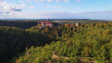 Ksiaz ya da Frstenstein - Silezya sonbahar ormanlarındaki en büyük kale.