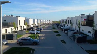 Modern alan caddelerin kent merkezidir.