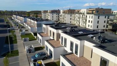 Modern alan caddelerin kent merkezidir.