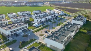 Modern alan caddelerin kent merkezidir.