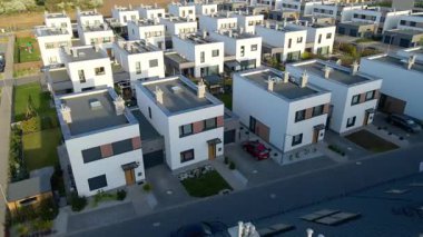 Modern alan caddelerin kent merkezidir.