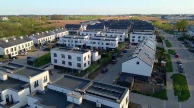 Modern alan caddelerin kent merkezidir.