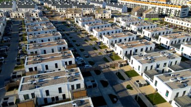 Modern alan caddeleri, şehir doğasını barındırıyor.