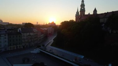 Eski Krakow Polonya üzerinde günbatımı