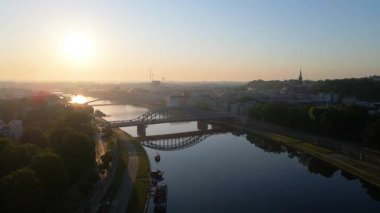 Eski Krakow Polonya üzerinde günbatımı