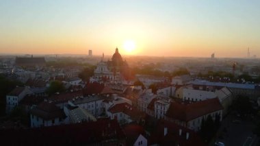 Eski Krakow Polonya üzerinde günbatımı