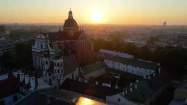Eski Krakow Polonya üzerinde günbatımı