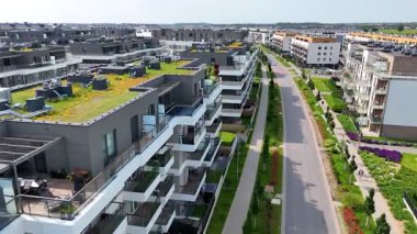 Şehir sokağı Yeni modern bölge mimari konut inşaatı Wroclaw Polonya
