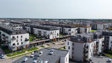 Şehir sokağı Yeni modern bölge mimari konut inşaatı Wroclaw Polonya