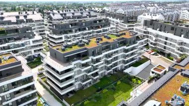 Şehir sokağı Yeni modern bölge mimari konut inşaatı Wroclaw Polonya