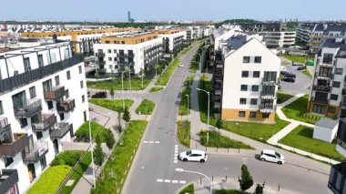 Şehir sokağı Yeni modern bölge mimari konut inşaatı Wroclaw Polonya