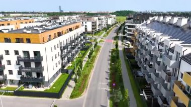 Şehir sokağı Yeni modern bölge mimari konut inşaatı Wroclaw Polonya