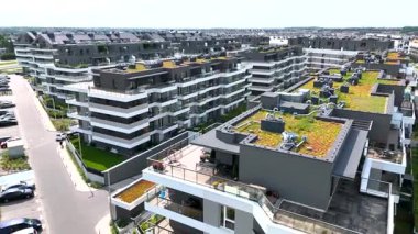 Şehir sokağı Yeni modern bölge mimari konut inşaatı Wroclaw Polonya