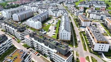 Şehir sokağı Yeni modern bölge mimari konut inşaatı Wroclaw Polonya