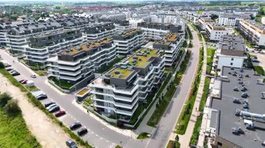 Şehir sokağı Yeni modern bölge mimari konut inşaatı Wroclaw Polonya